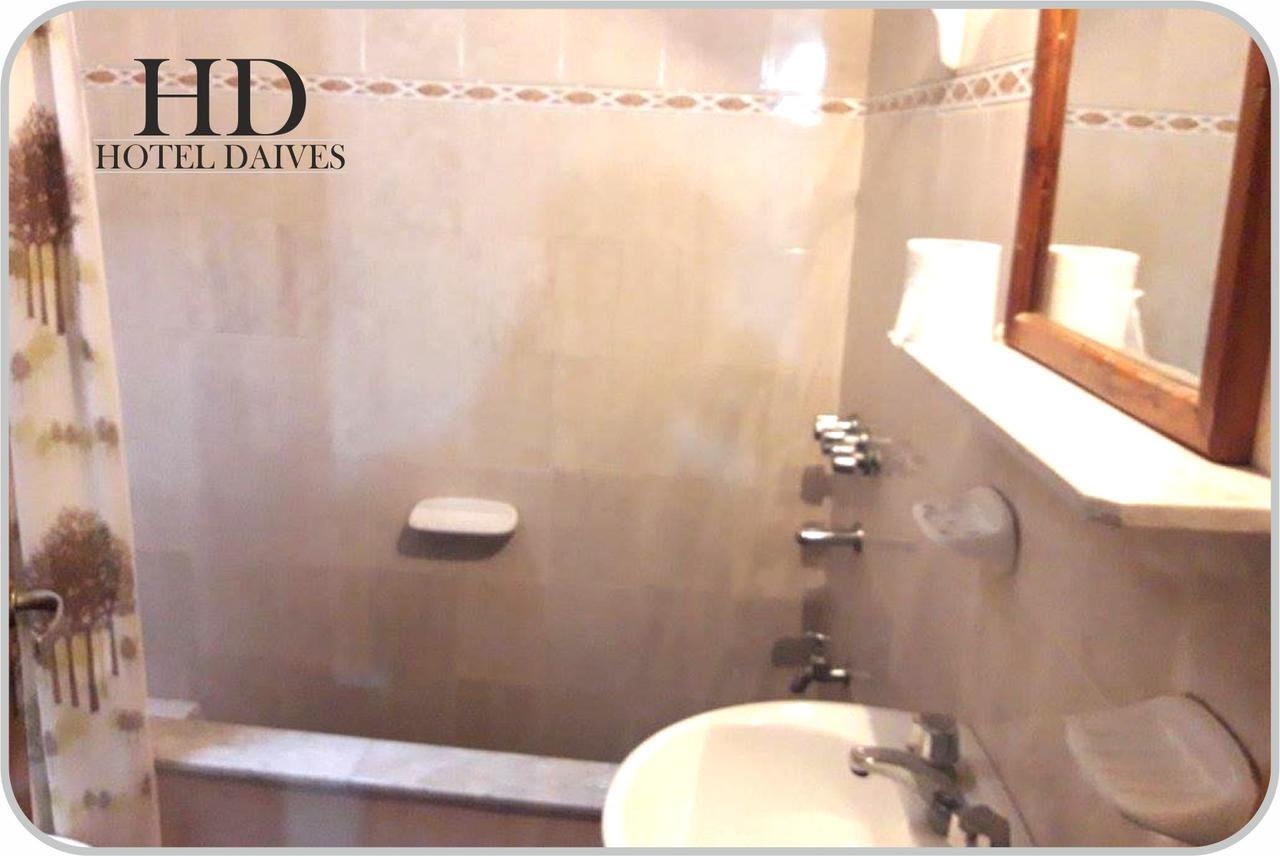 Hotel Daives Termas de Río Hondo エクステリア 写真